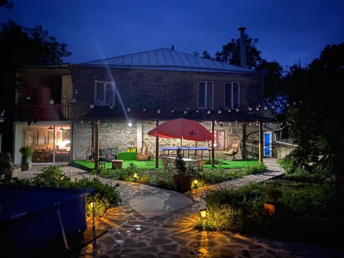 Artist'S House Hotel Tetritskaro Exterior foto