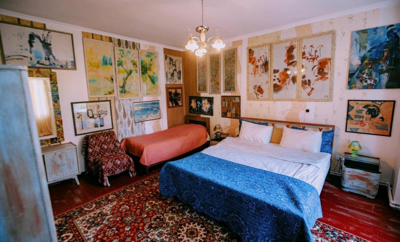 Artist'S House Hotel Tetritskaro Exterior foto